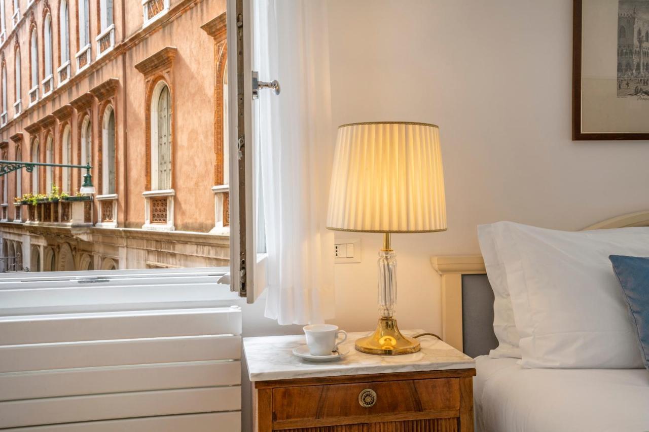 Casa Petrarca Hotel *