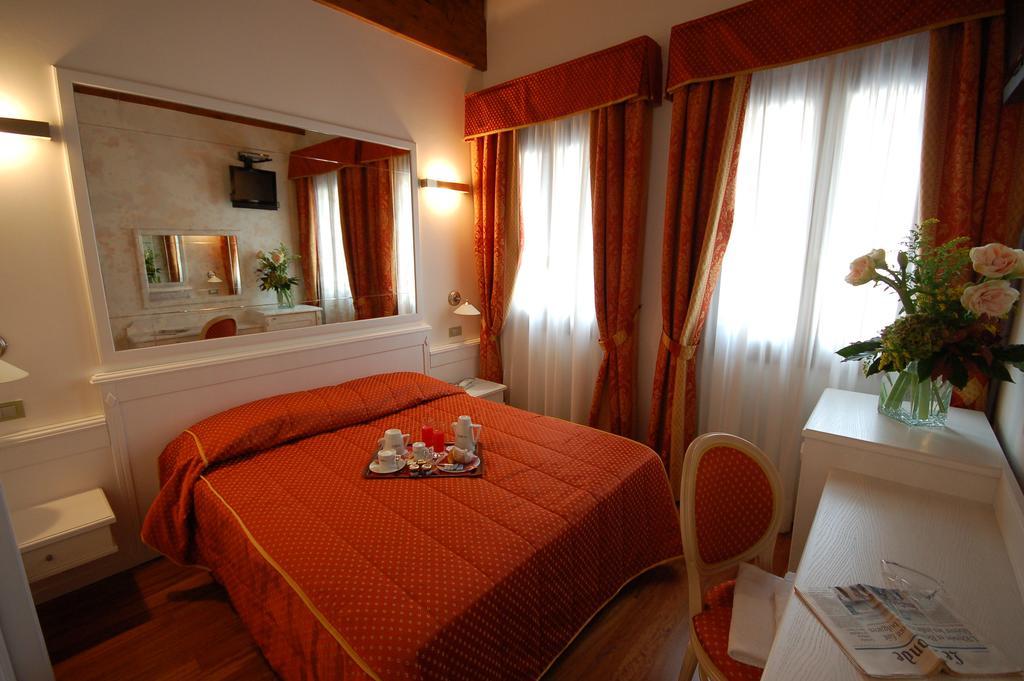 Casanova Fourrooms Guest house