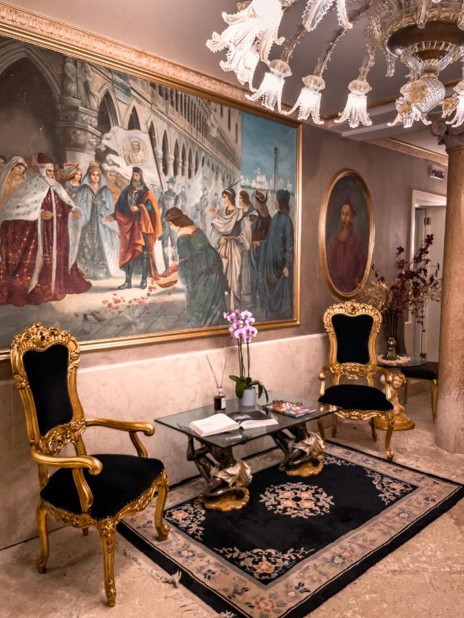 Ego' Boutique - The Silk Road Hotel