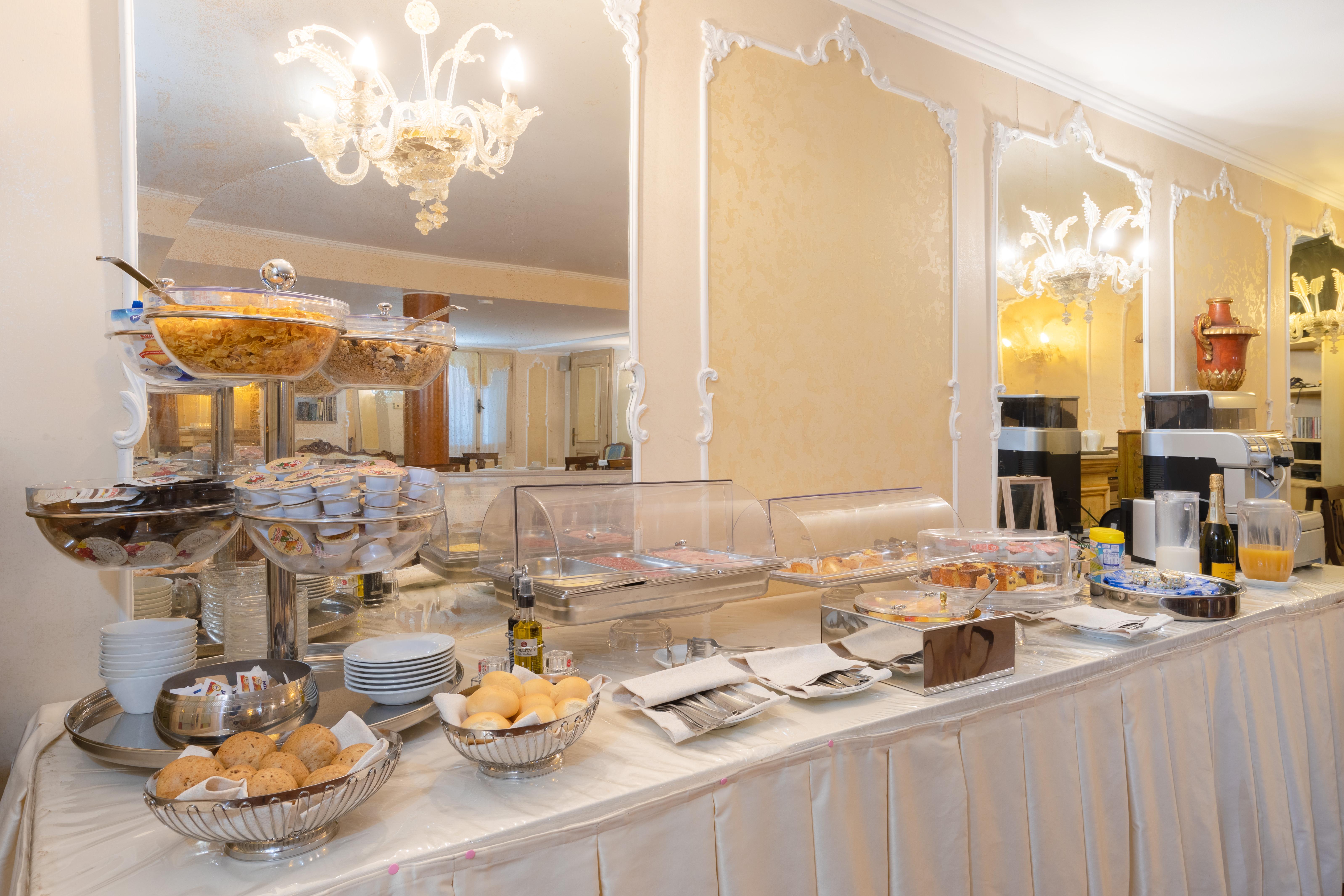 San Giorgio 3* Venice