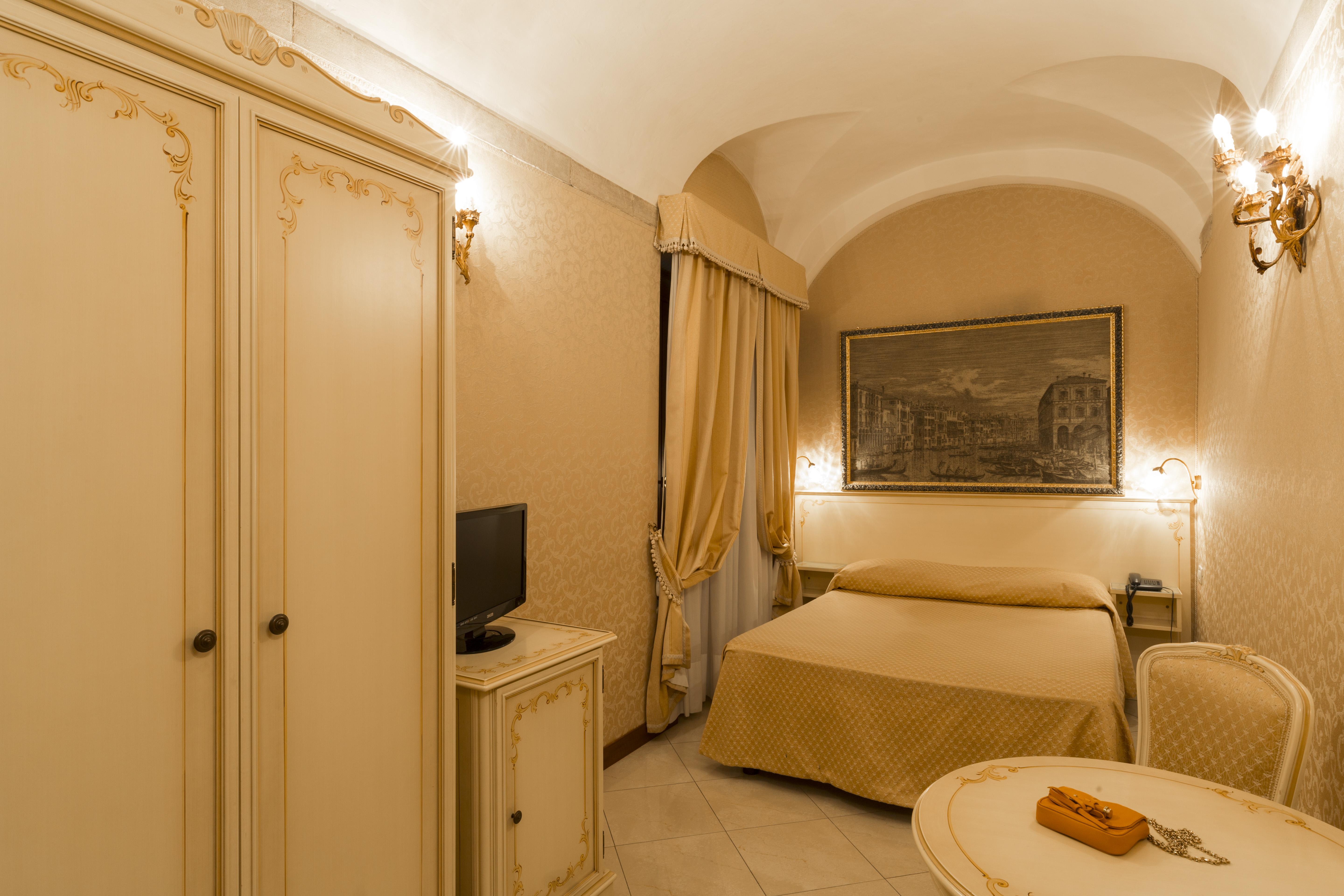 Palazzo Guardi 3* Veneza