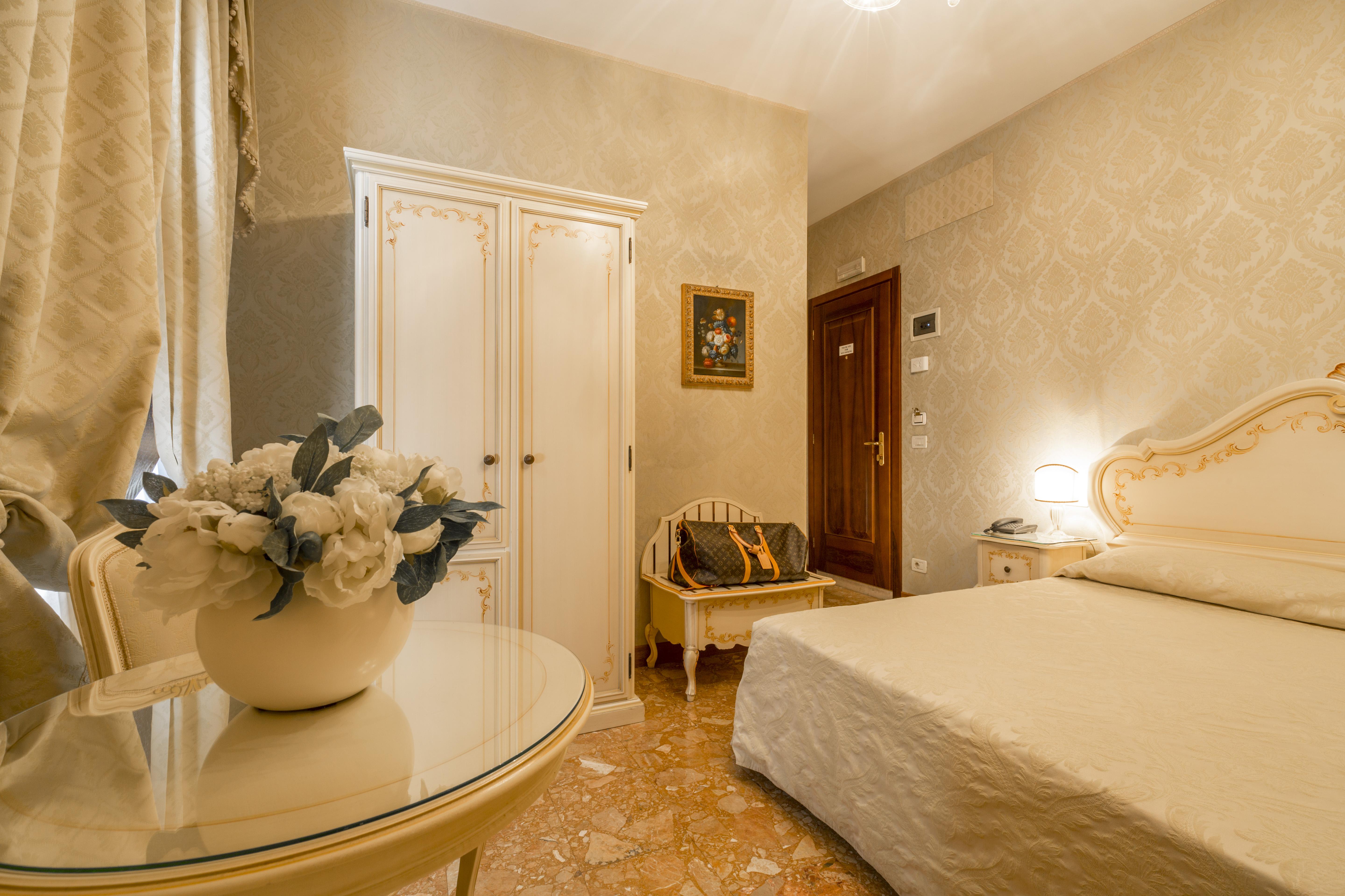 Palazzo Guardi Guest house