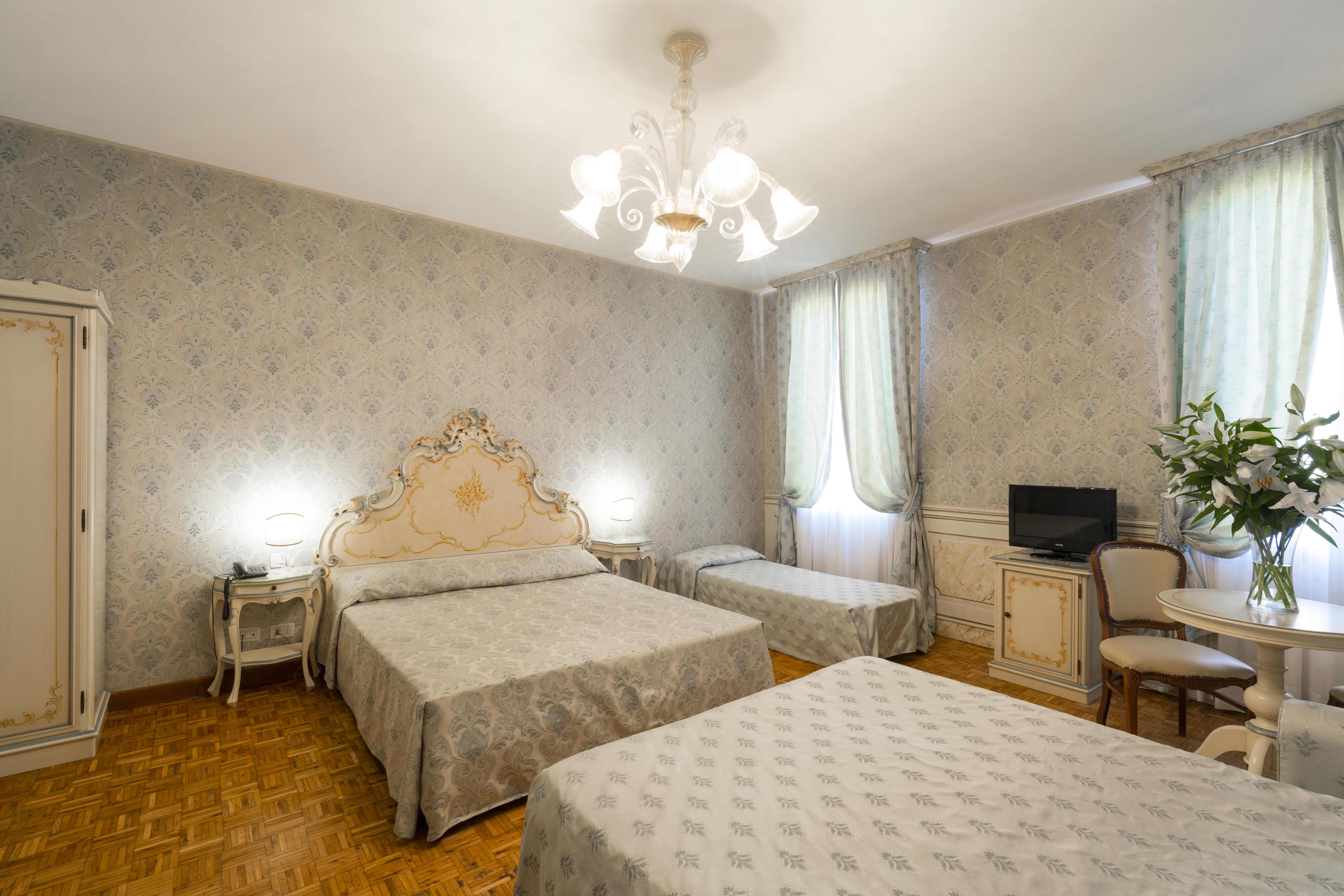 Casa de hóspedes Palazzo Guardi 3*