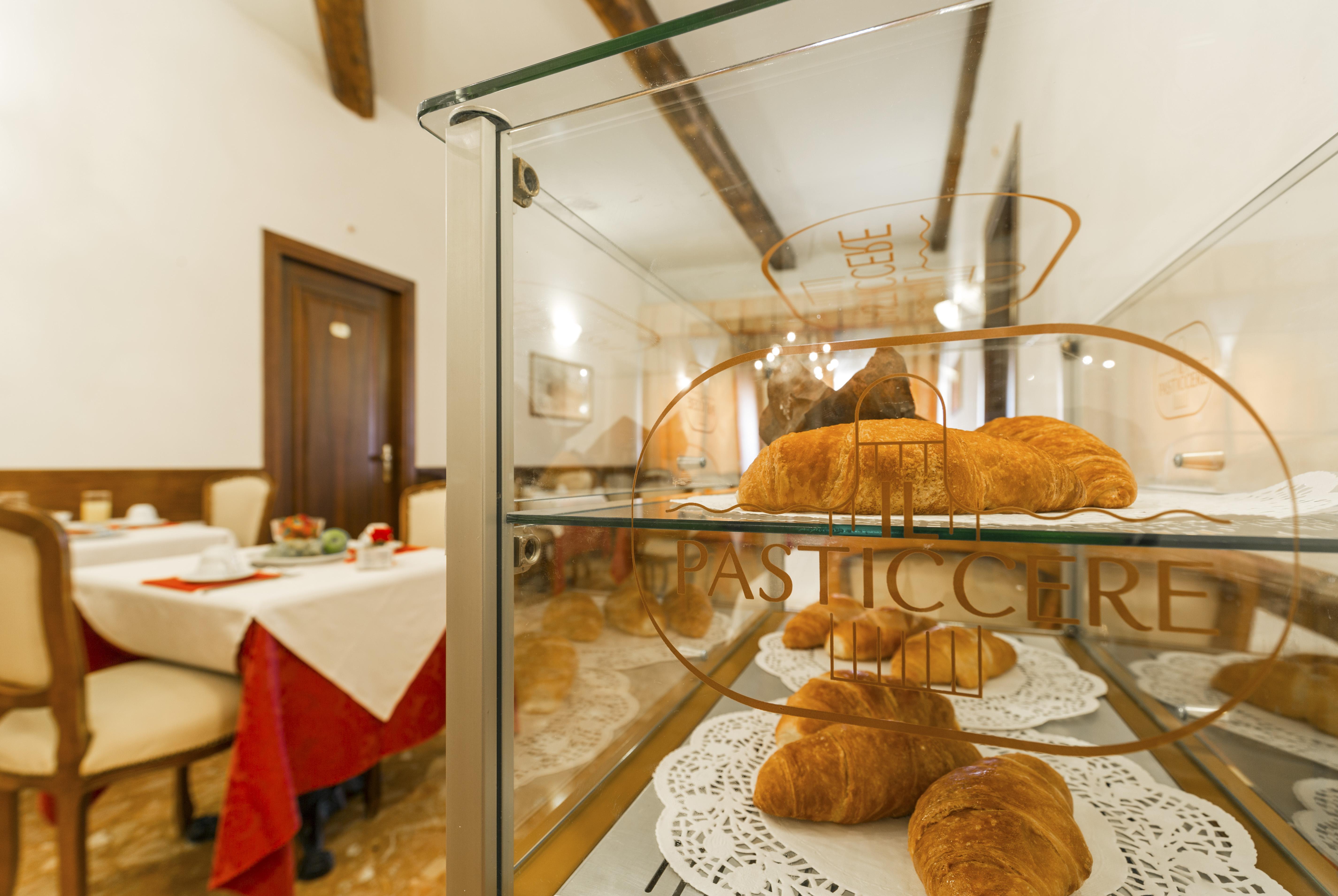 Palazzo Guardi 3* Veneza