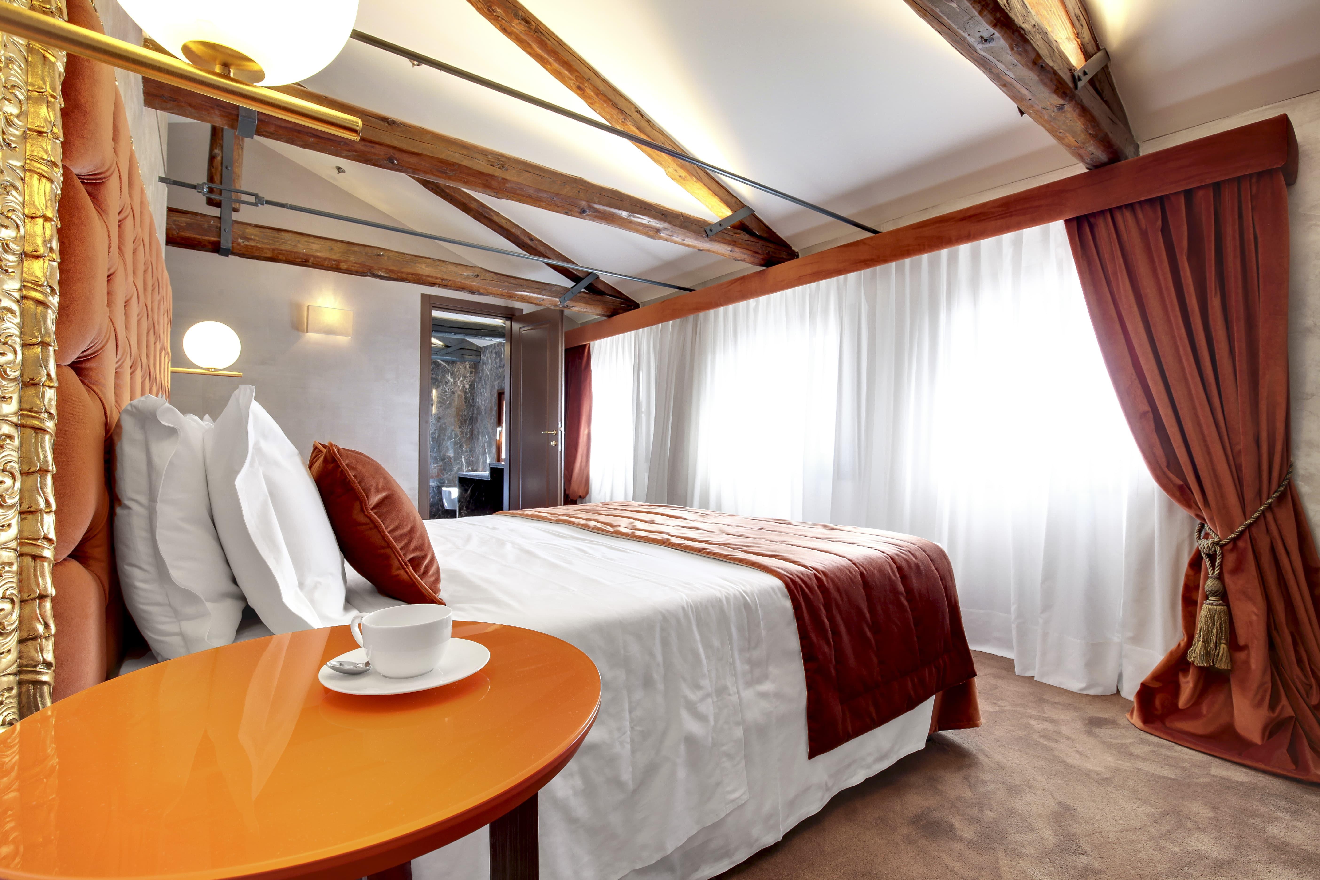 Dona Palace Hotel 4*