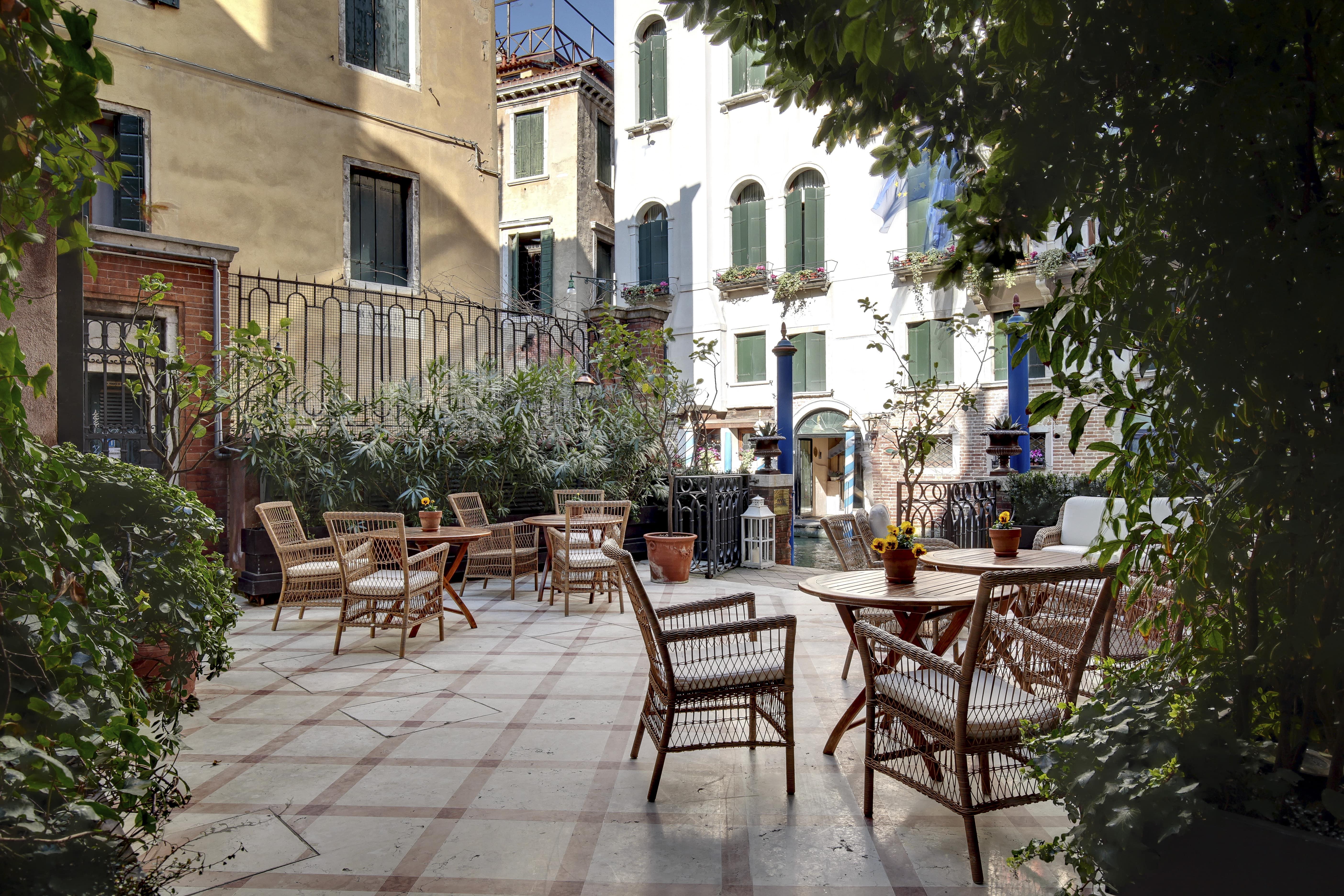 Dona Palace Hotel 4*