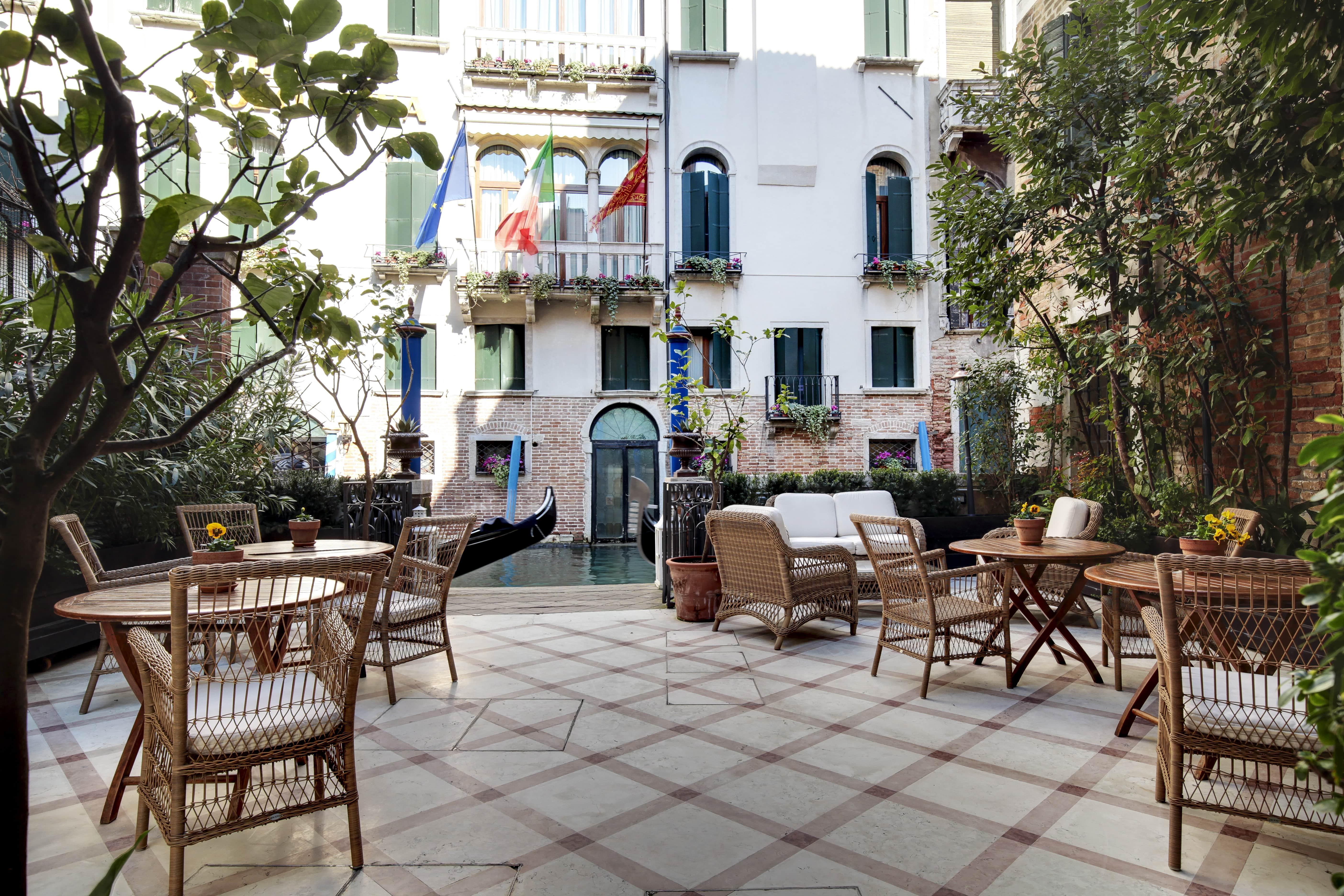 Dona Palace 4*