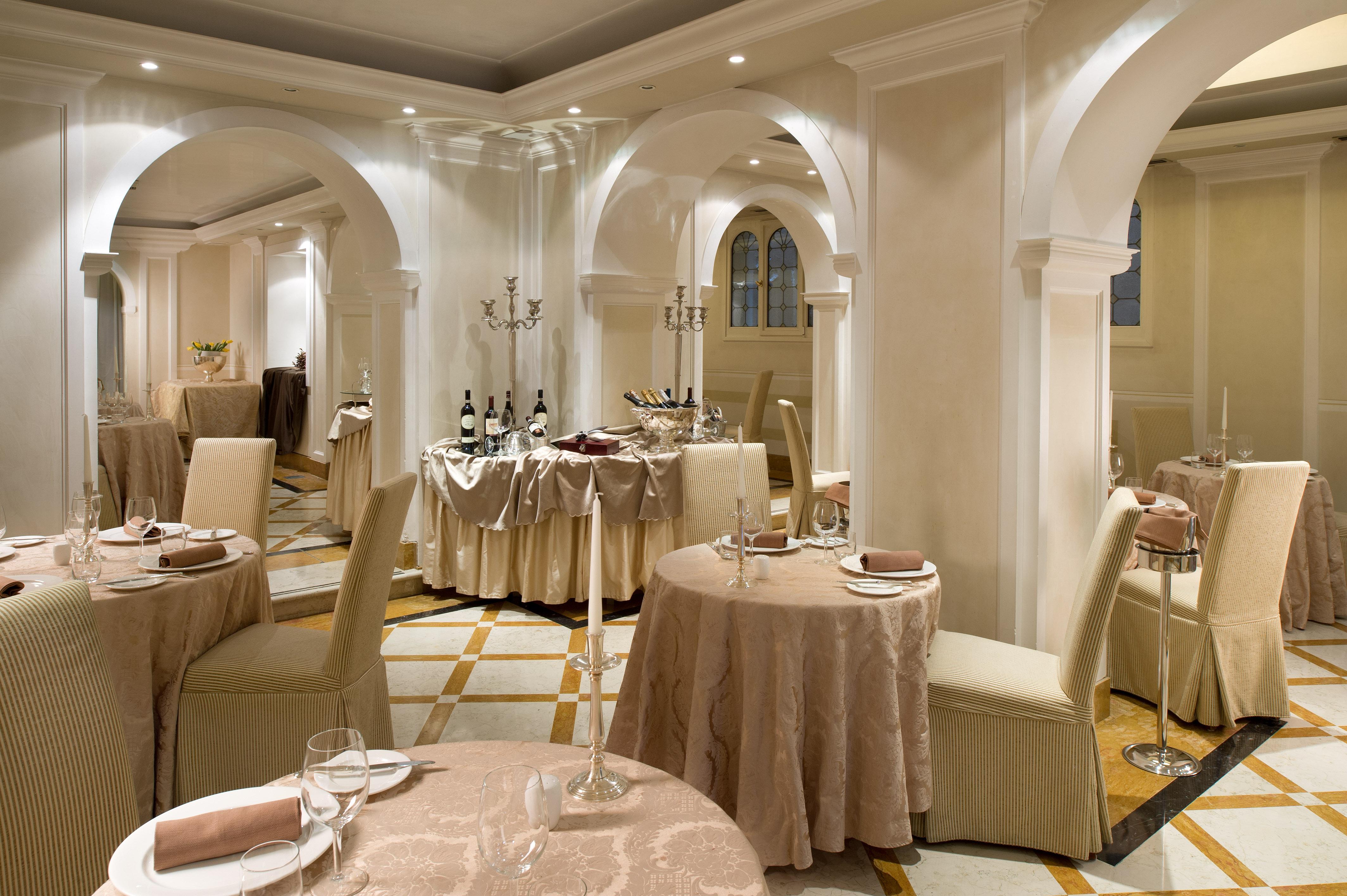 Carlton On The Grand Canal Hotel