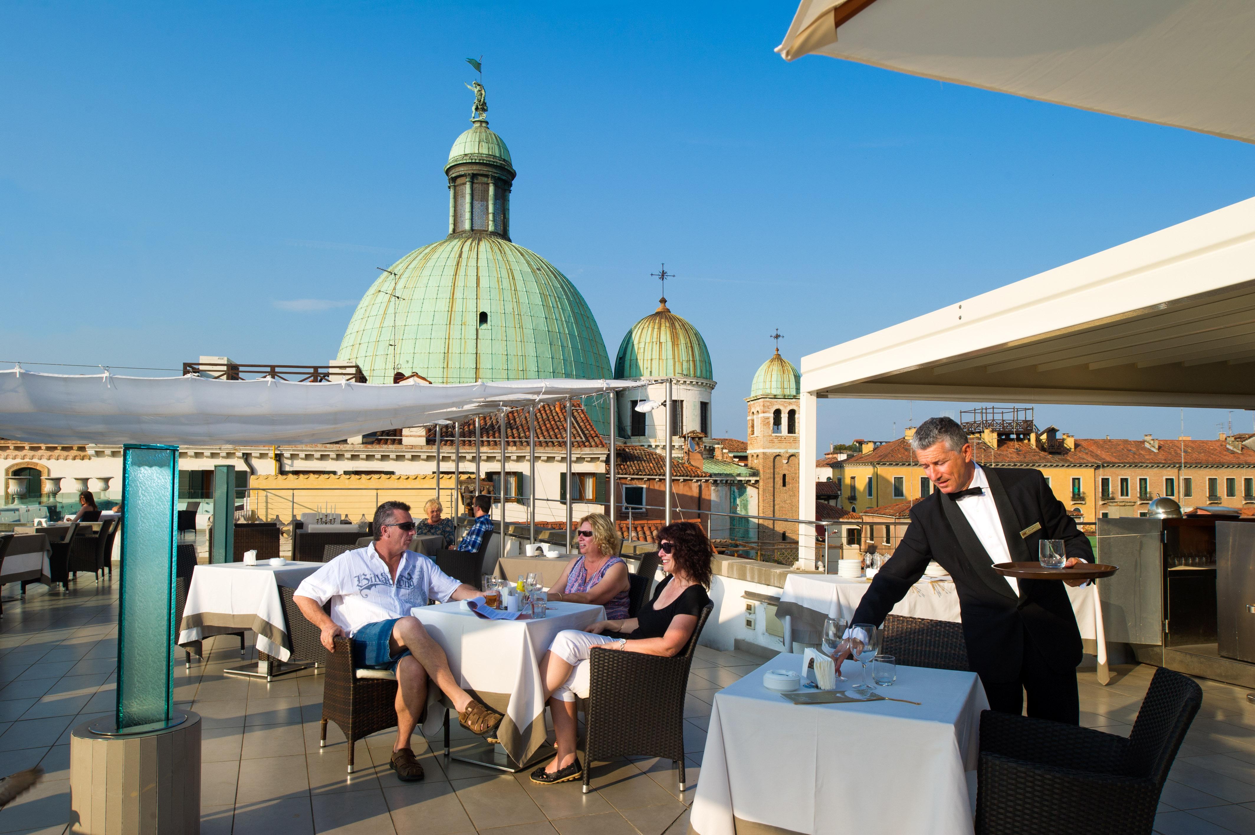 Carlton On The Grand Canal Hotel