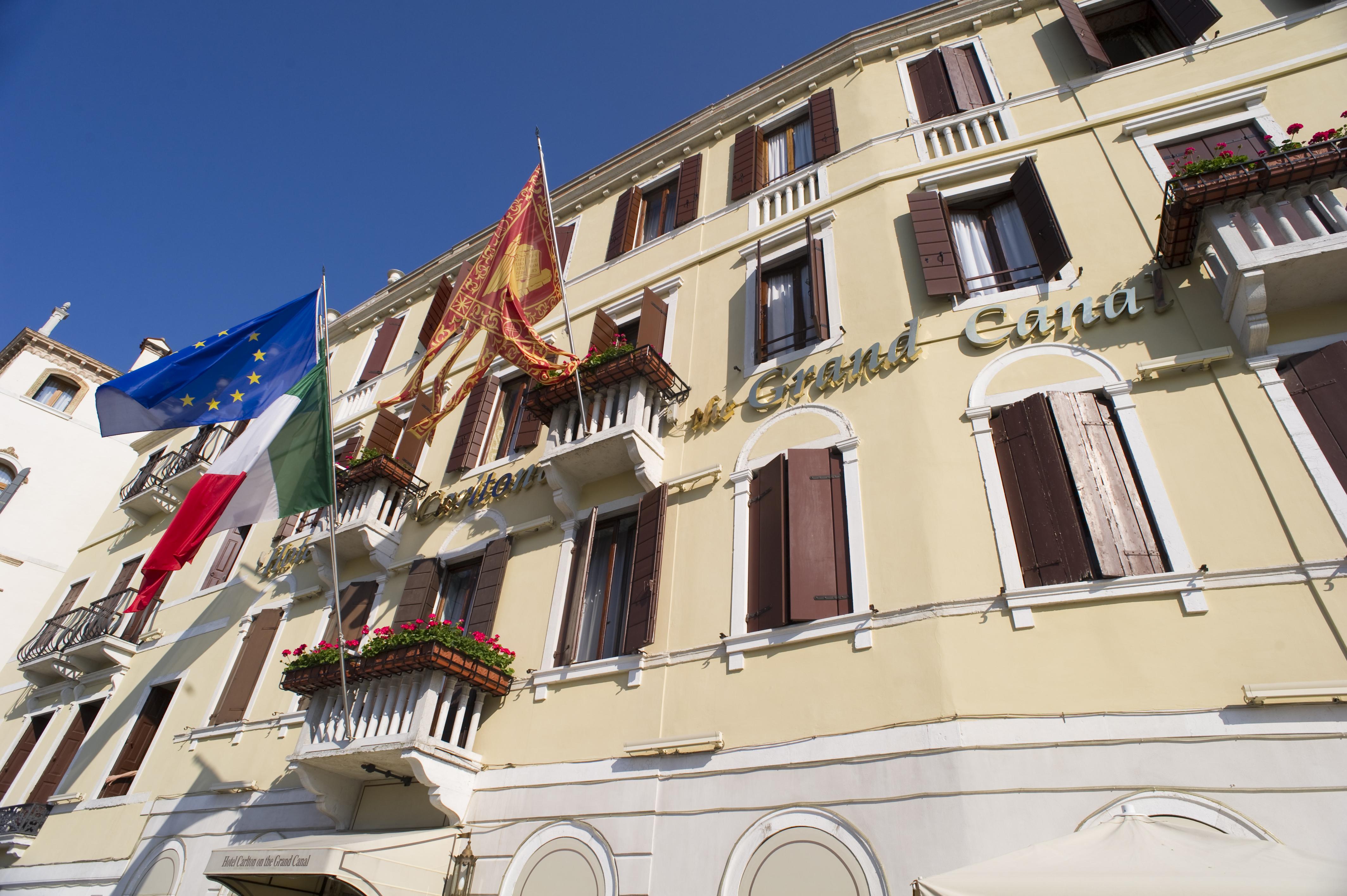 Carlton On The Grand Canal Hotel