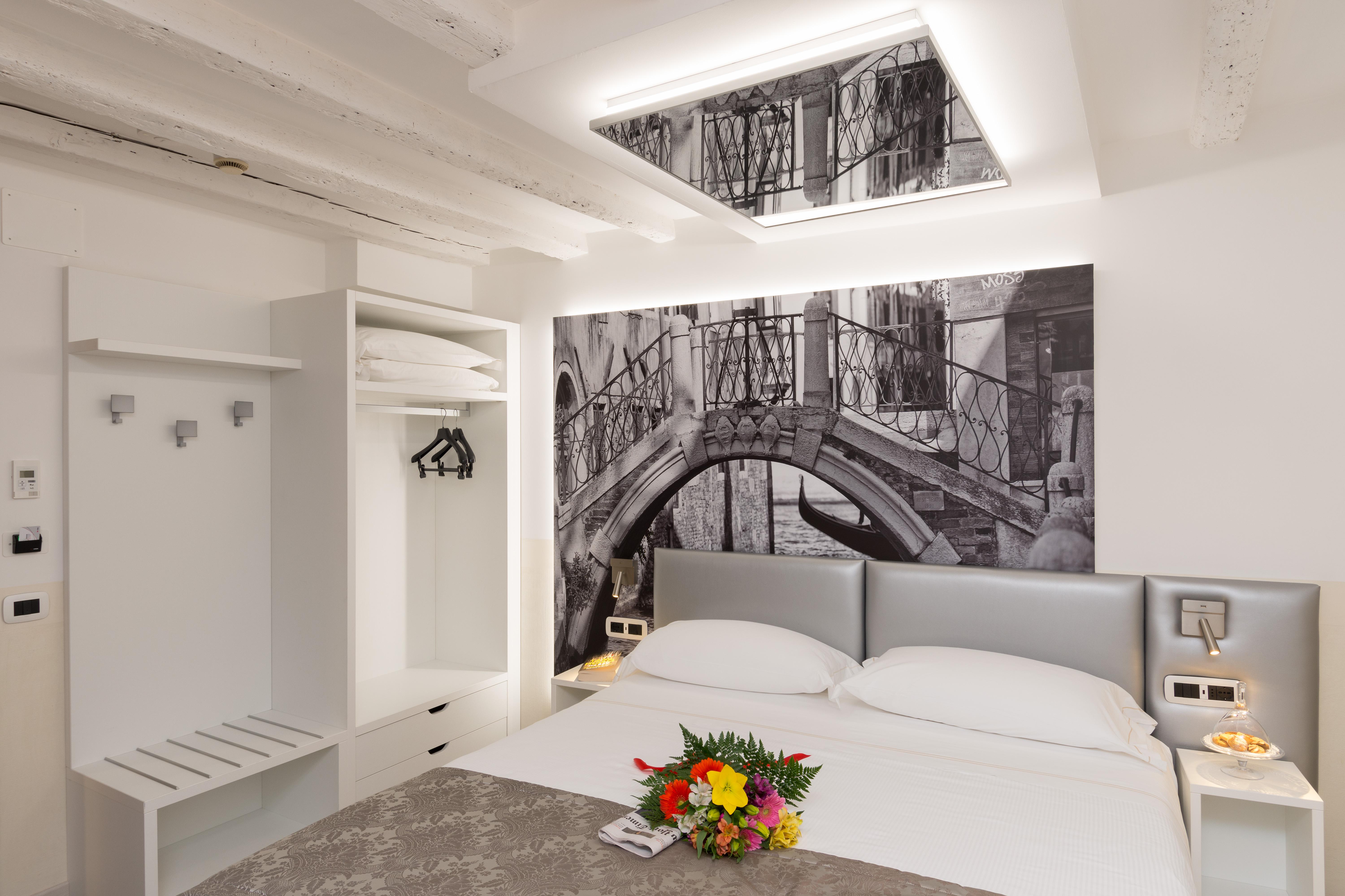 Unahotels Ala Venezia-adults 16