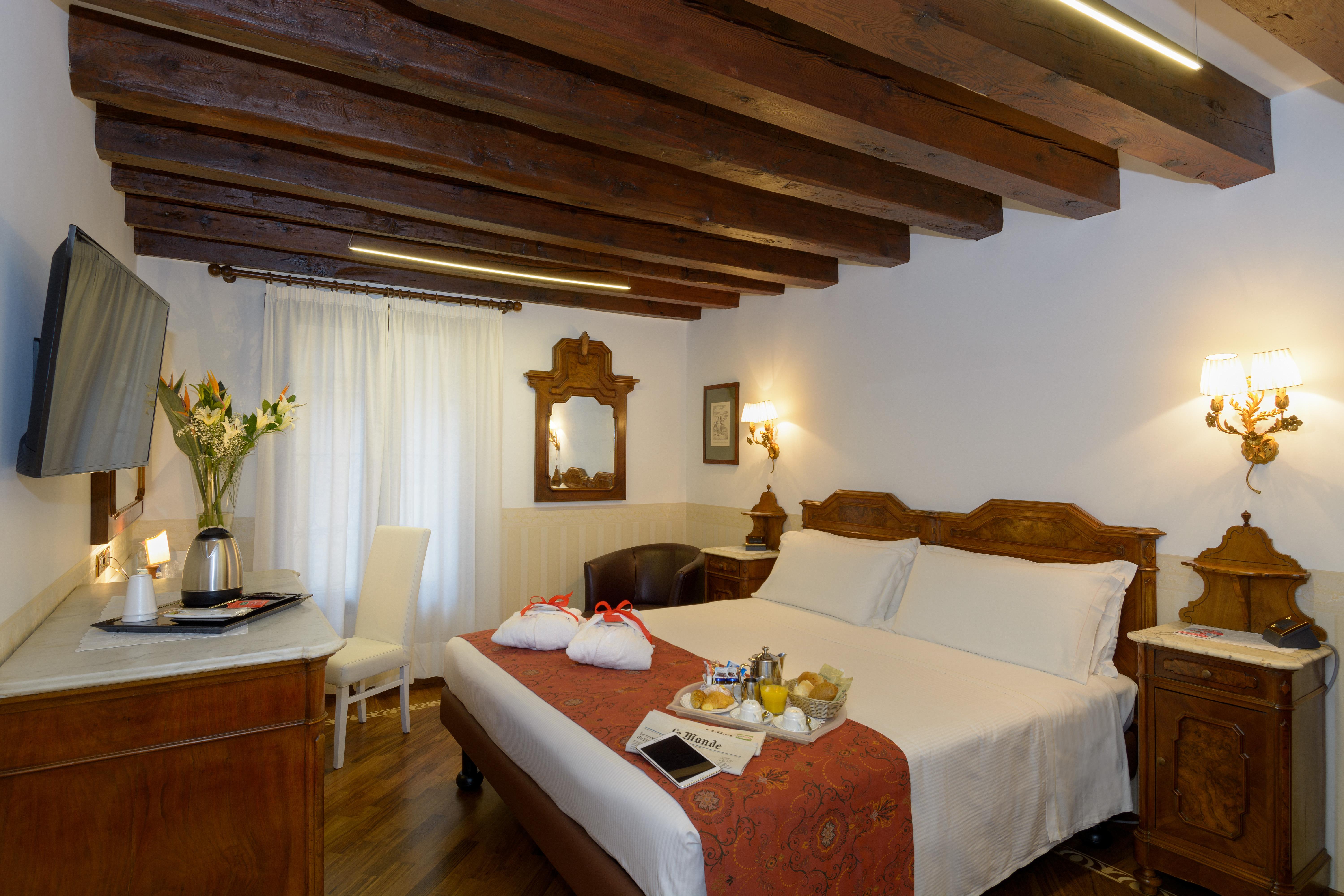 Unahotels Ala Venezia-adults 16