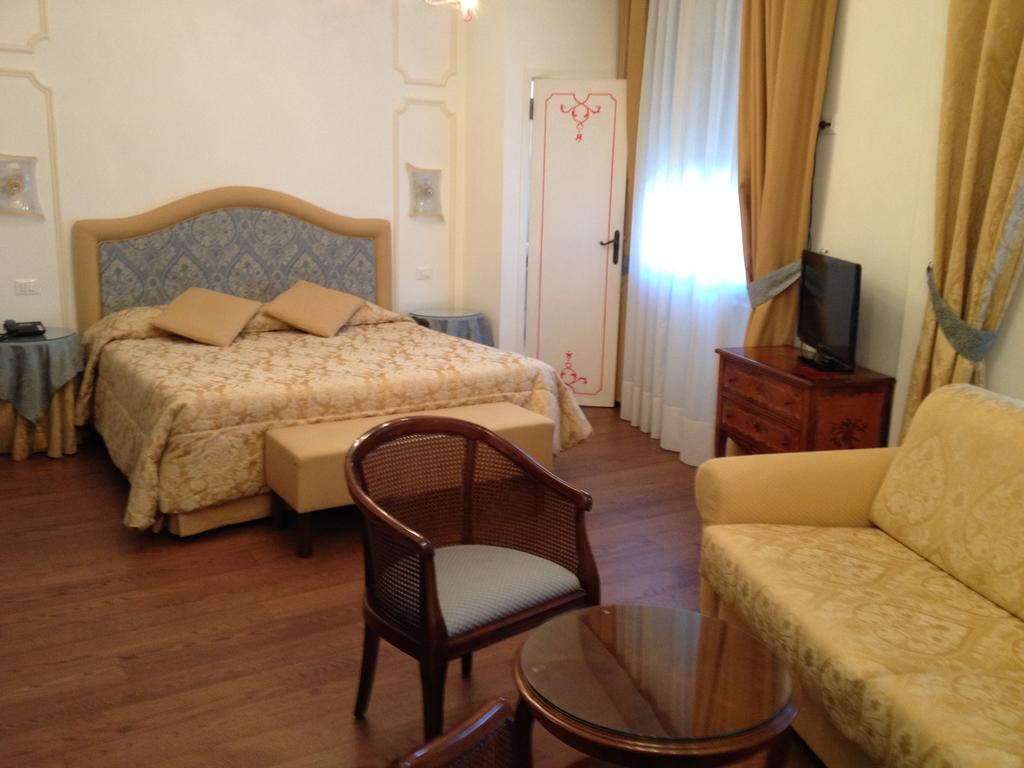 Ca' Dei Polo 3* Venice