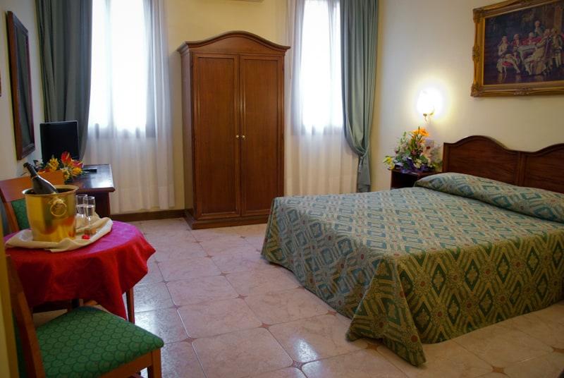 Florida Hotel 2*