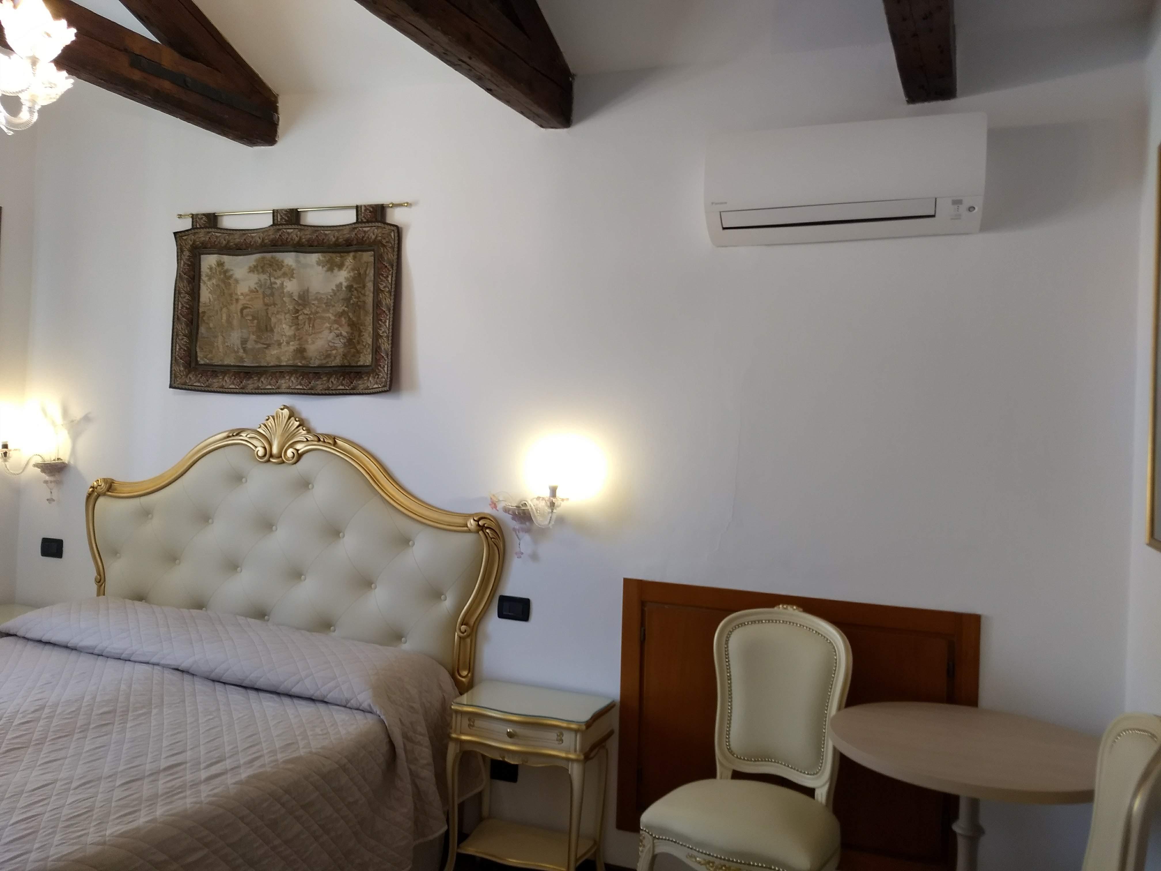 Alloggi Ss Giovanni E Paolo Guest house