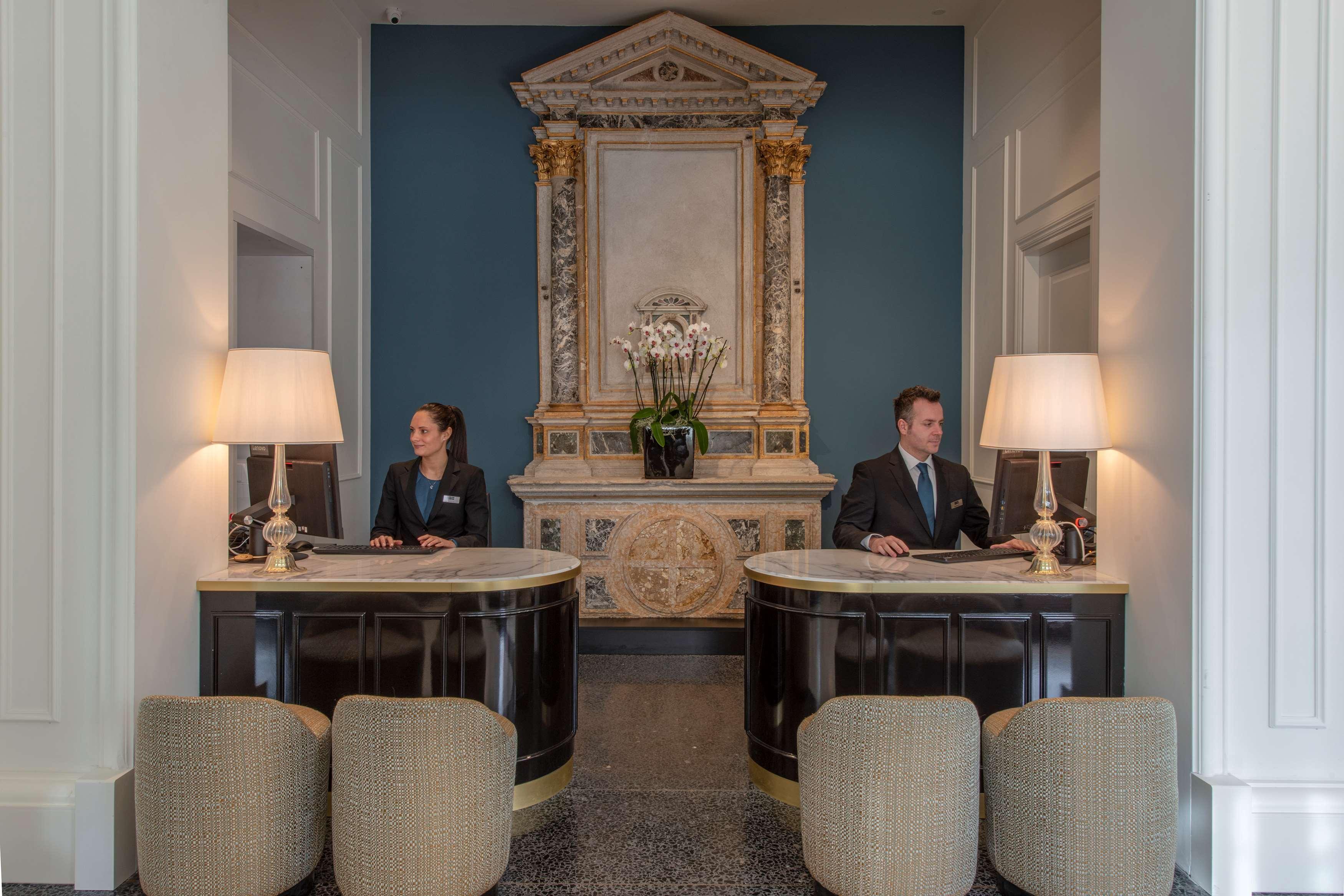 H10 Palazzo Canova 4*