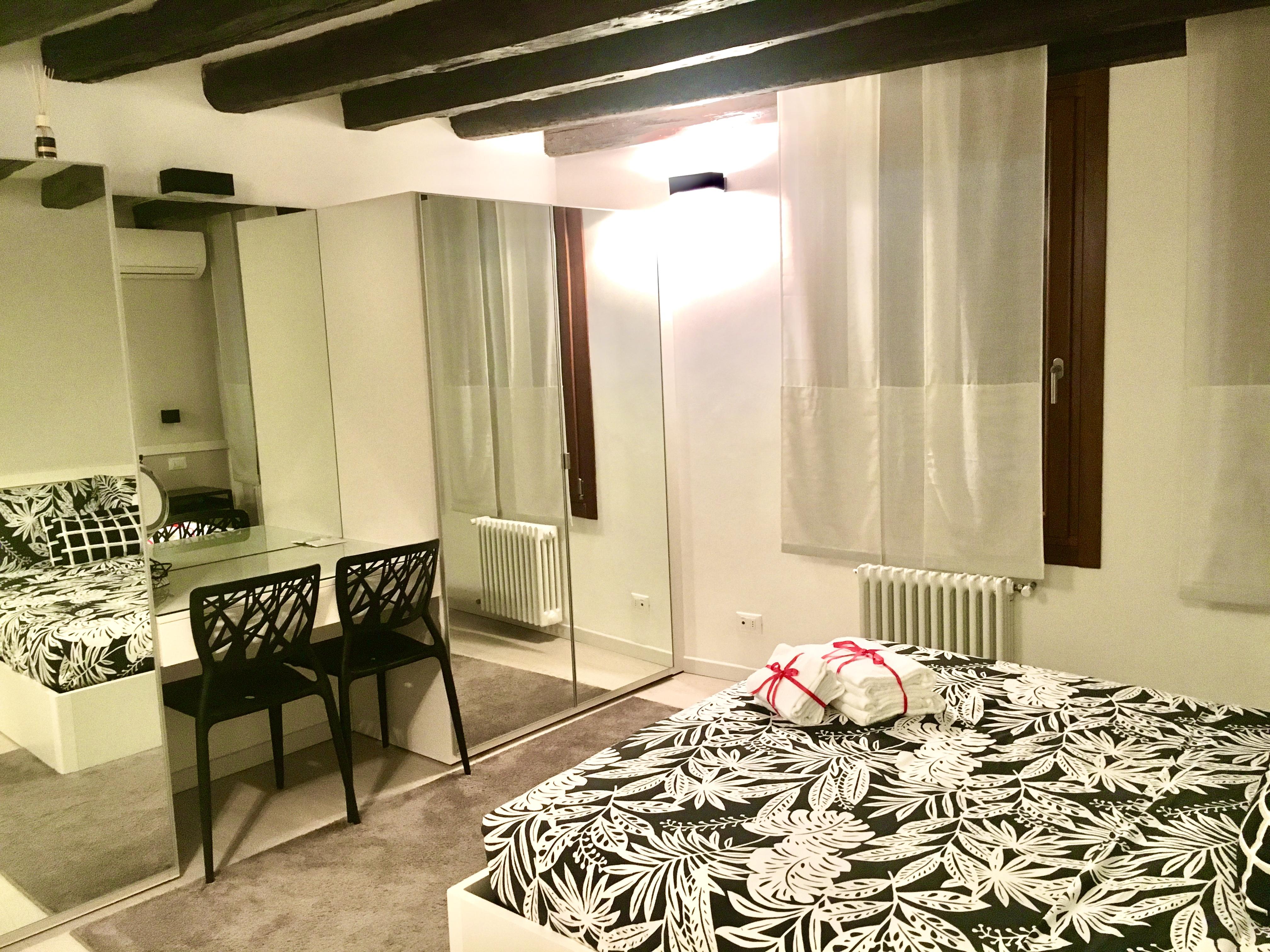 Fortuny Bed & Breakfast