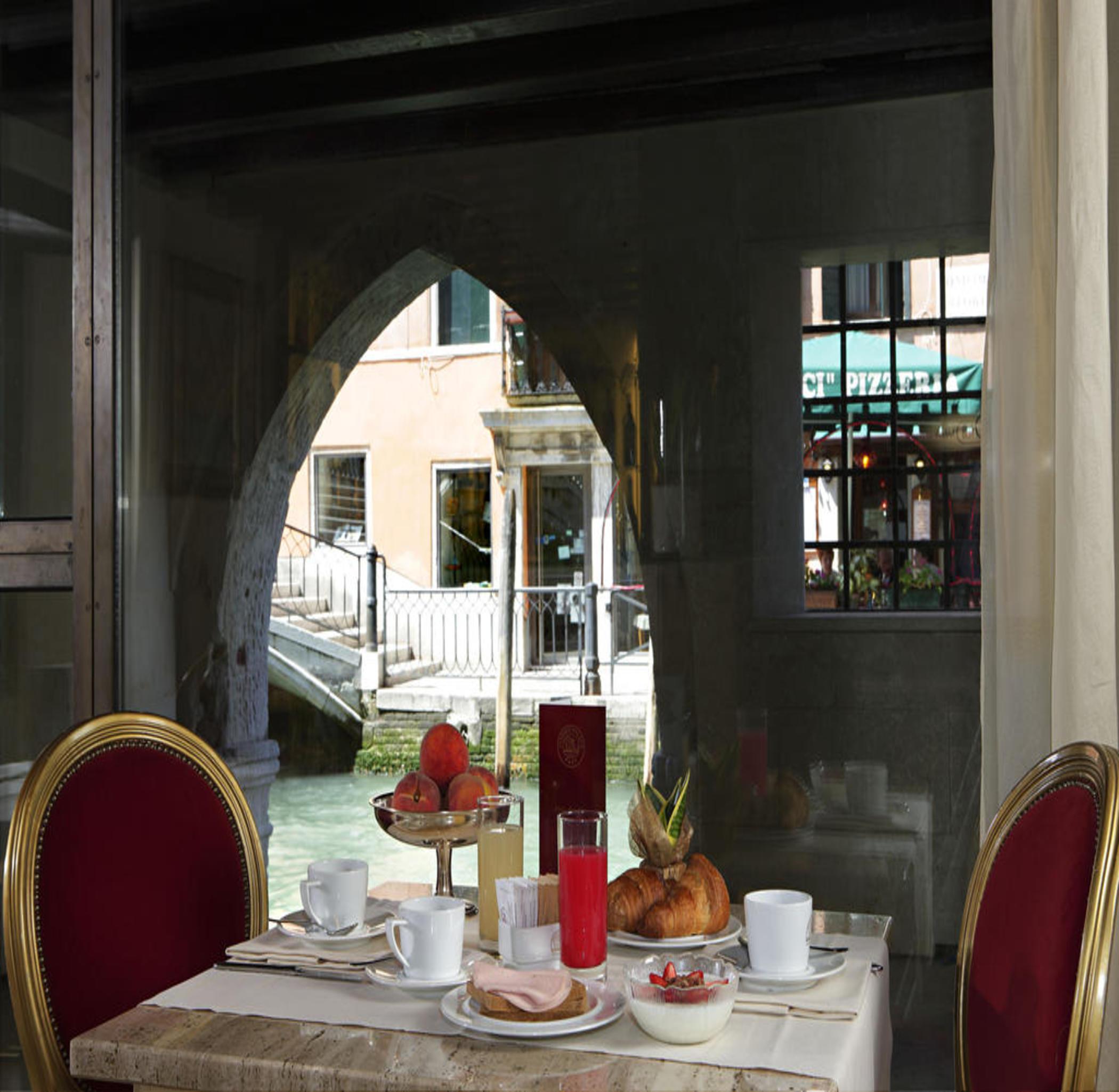 Liassidi Palace 4*