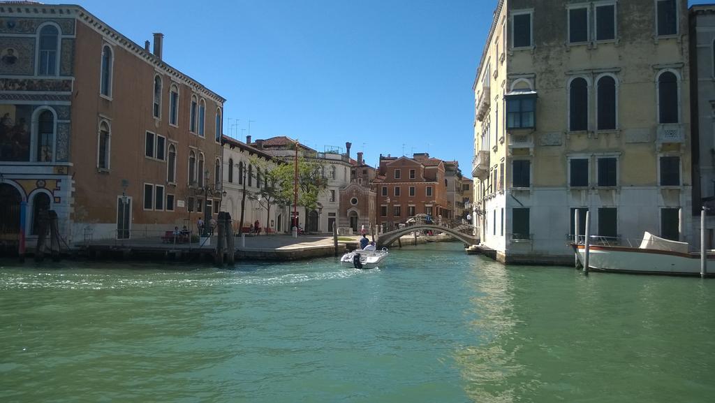 In Back To San Marco Tourist *