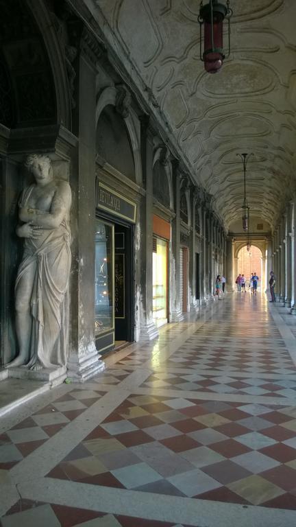 Apartment In Back To San Marco Tourist *