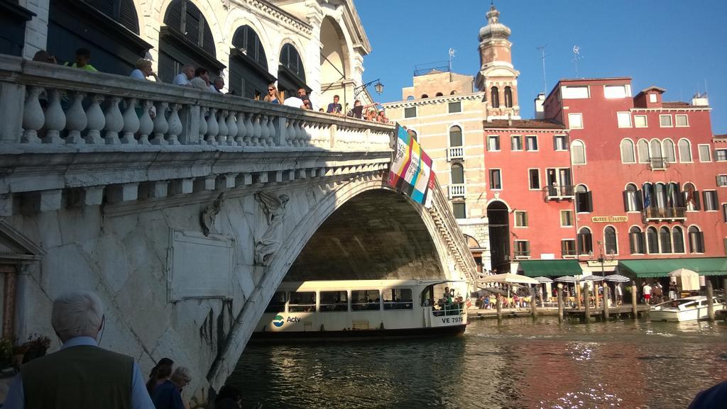 In Back To San Marco Tourist
