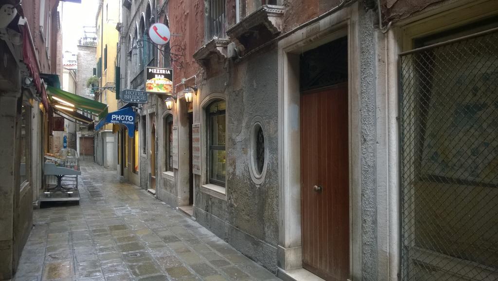 In Back To San Marco Tourist Apartment *