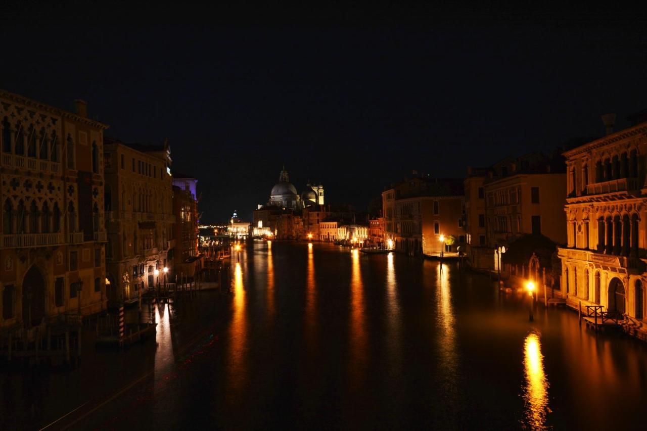 Homestay Canal View Venice