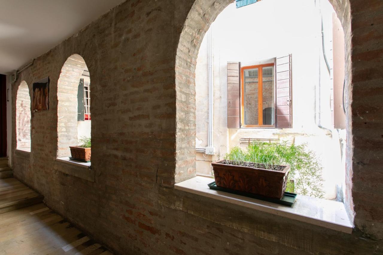 Corte Ca' Petriana * Venice