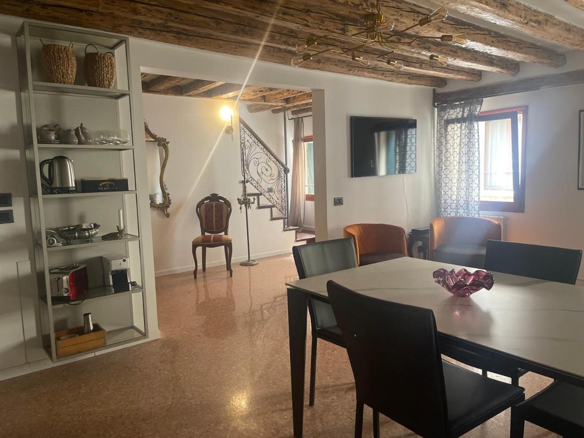 Ca' Ai Sospiri Apartment