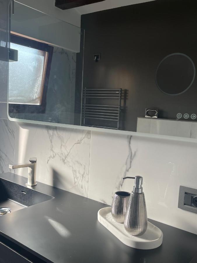 Ca' Ai Sospiri Apartment *