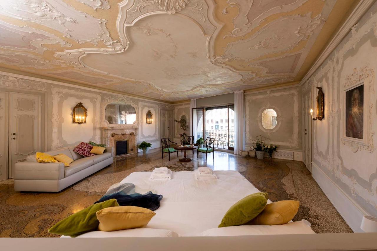 Mocenigo Grand Canal Luxury Apartment Venice