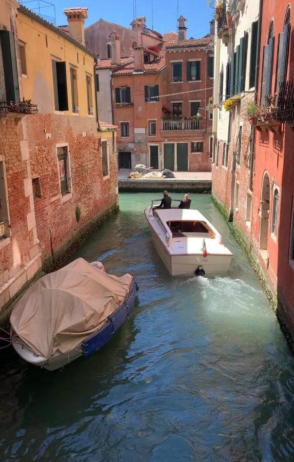 Casa Al Ponte Scudi - 4 Windows On The Canal Venezia