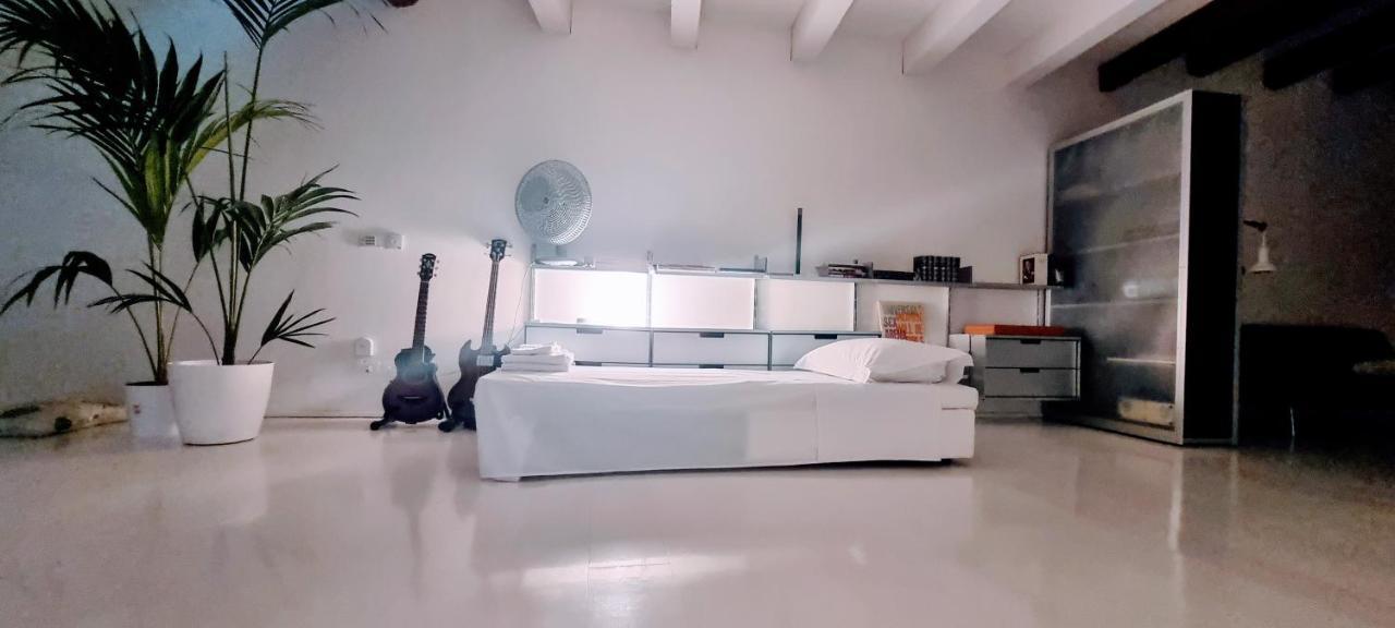 White Frari Apartment
