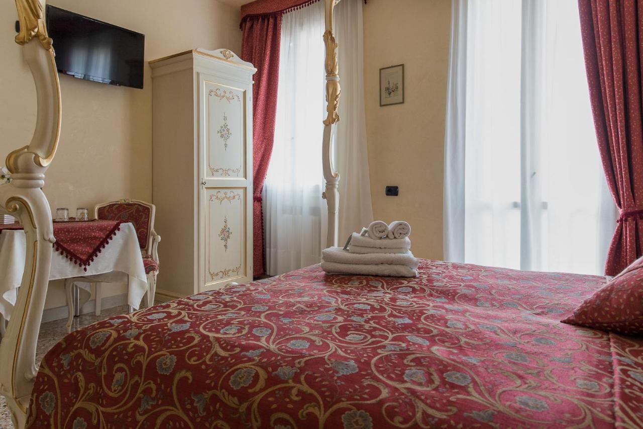 Guest house Venice Inn *