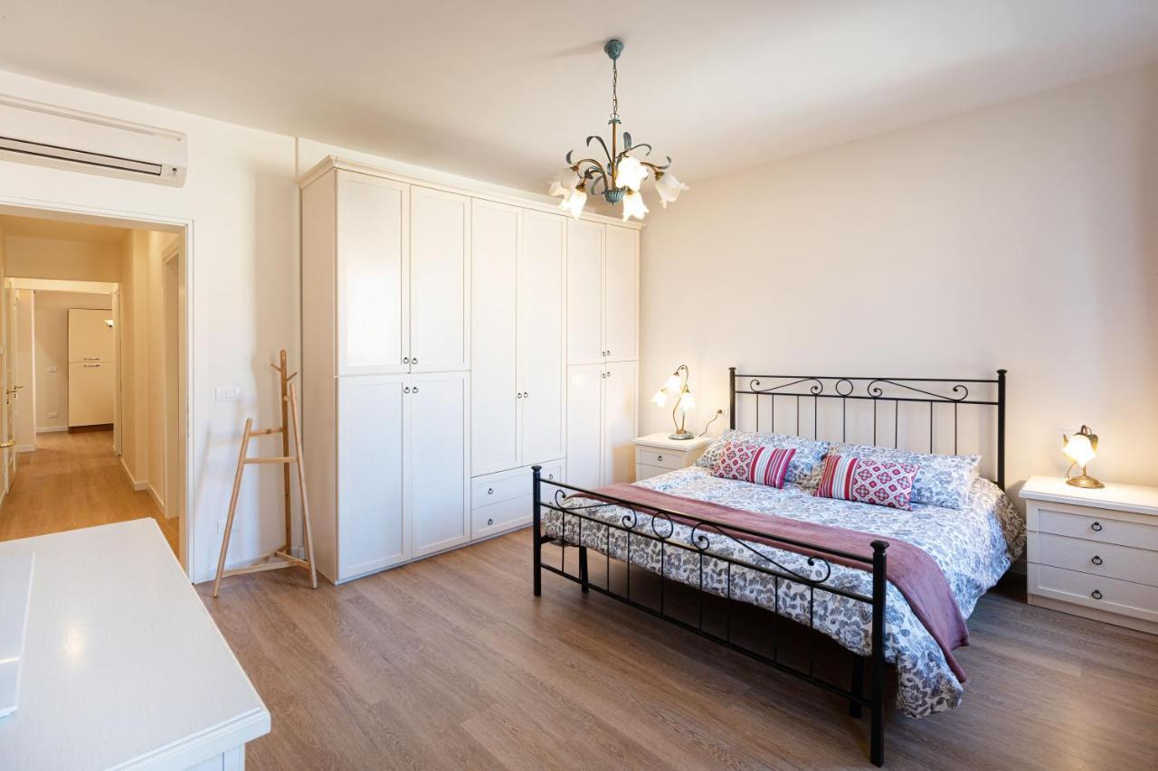 Apartamento Ricco Di Comfort, Grande, Luminoso E Comodo