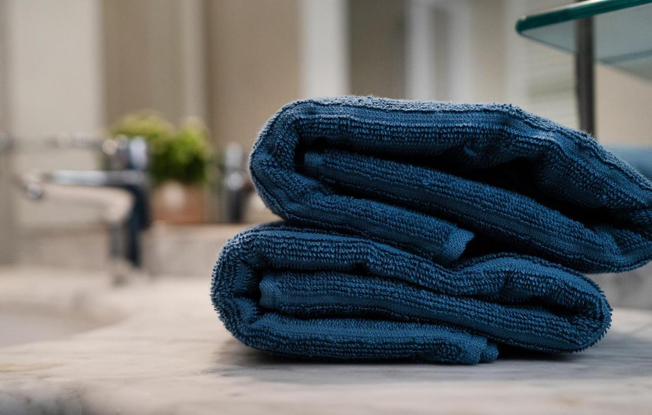 Ricco Di Comfort, Grande, Luminoso E Comodo Apartamento *