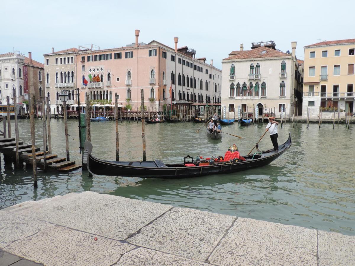 Rialto Grand Canal View * Venice