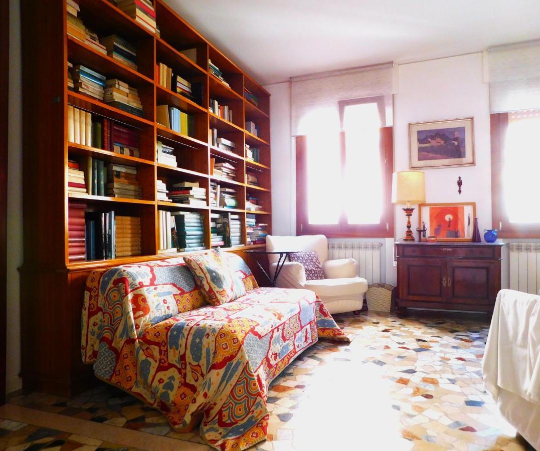 Apartment Nouvelle Vague *