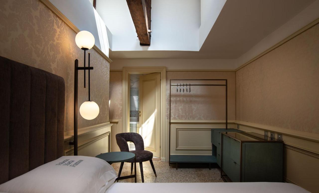 Eight Venezia