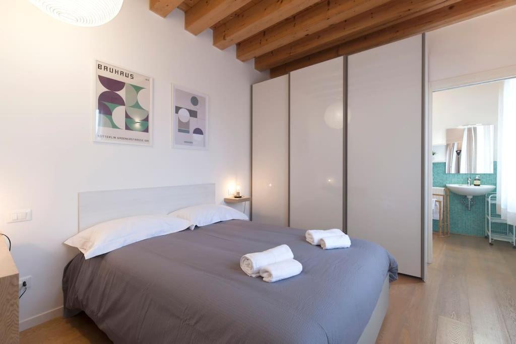 Bauhaus Apartment