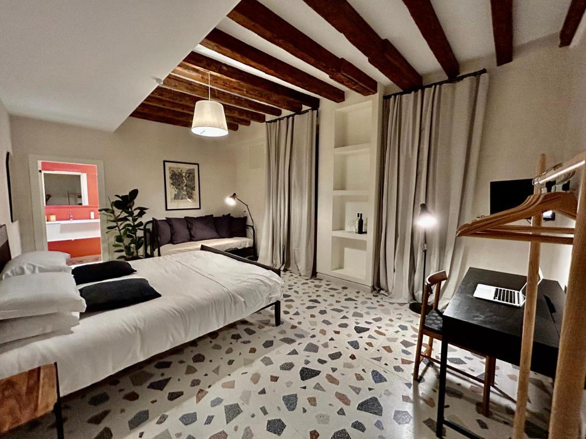 Farini Wi-fi Guest house Venice