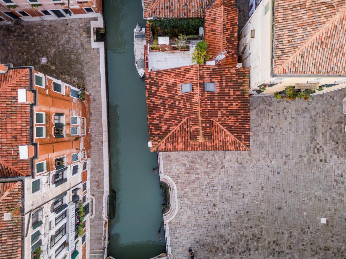 Garden Mansion With Private Mooring R&r Apartment