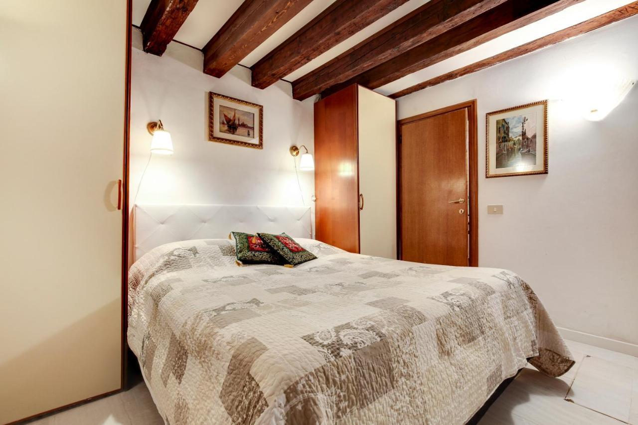 Leo Loc-03081 Apartment *