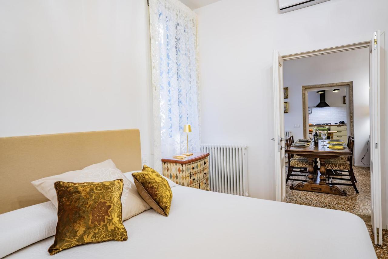 Apartment Ca' San Beneto Completely Refurbished In A Fabulously Area *