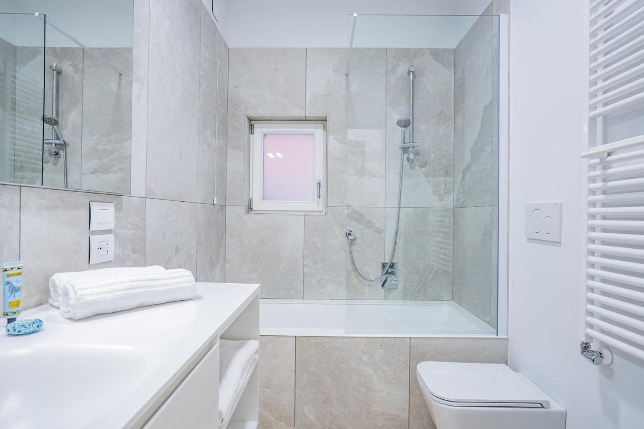 Ca' San Beneto Completely Refurbished In A Fabulously Area * Venice