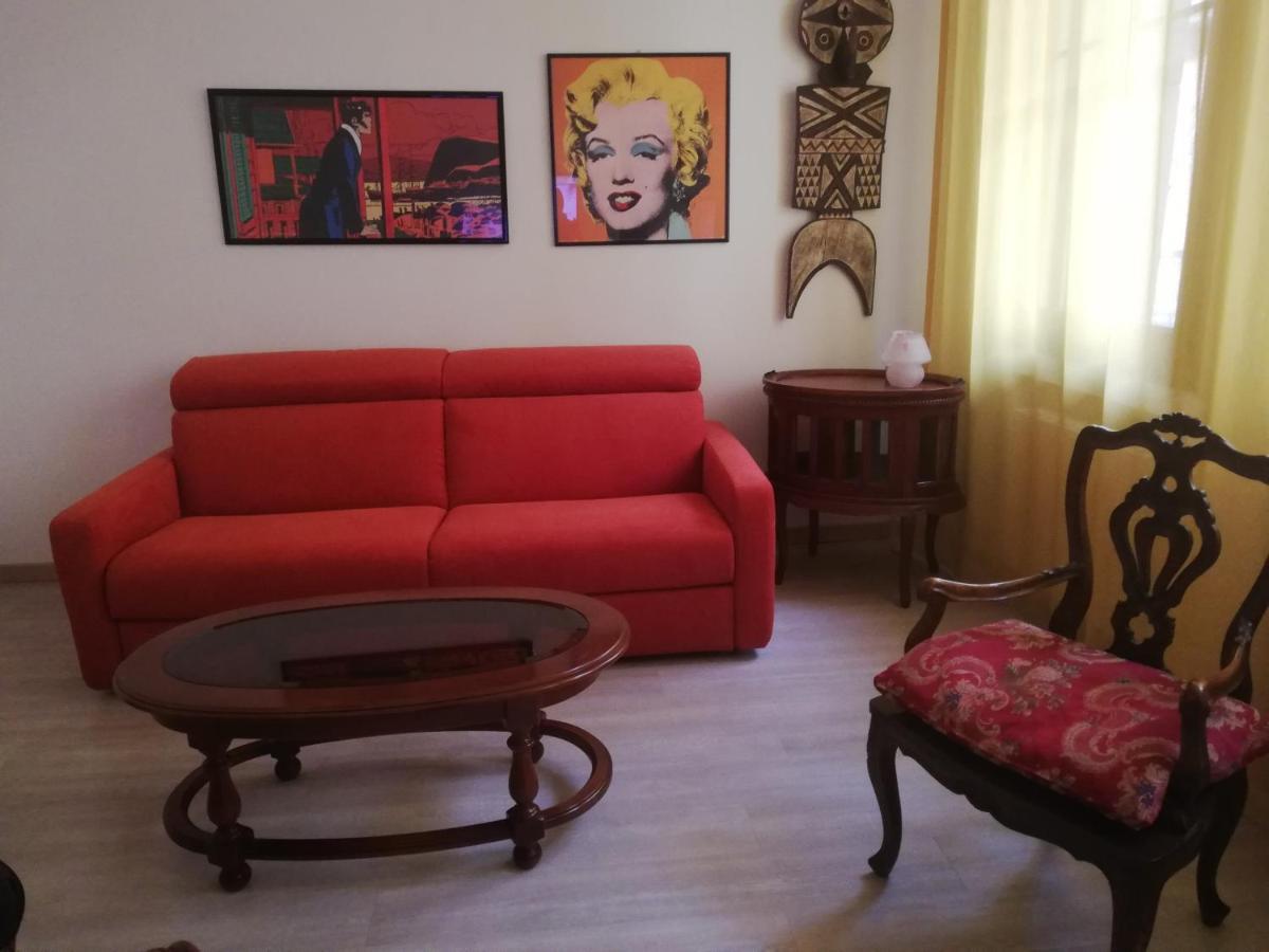 Laura Apartment *
