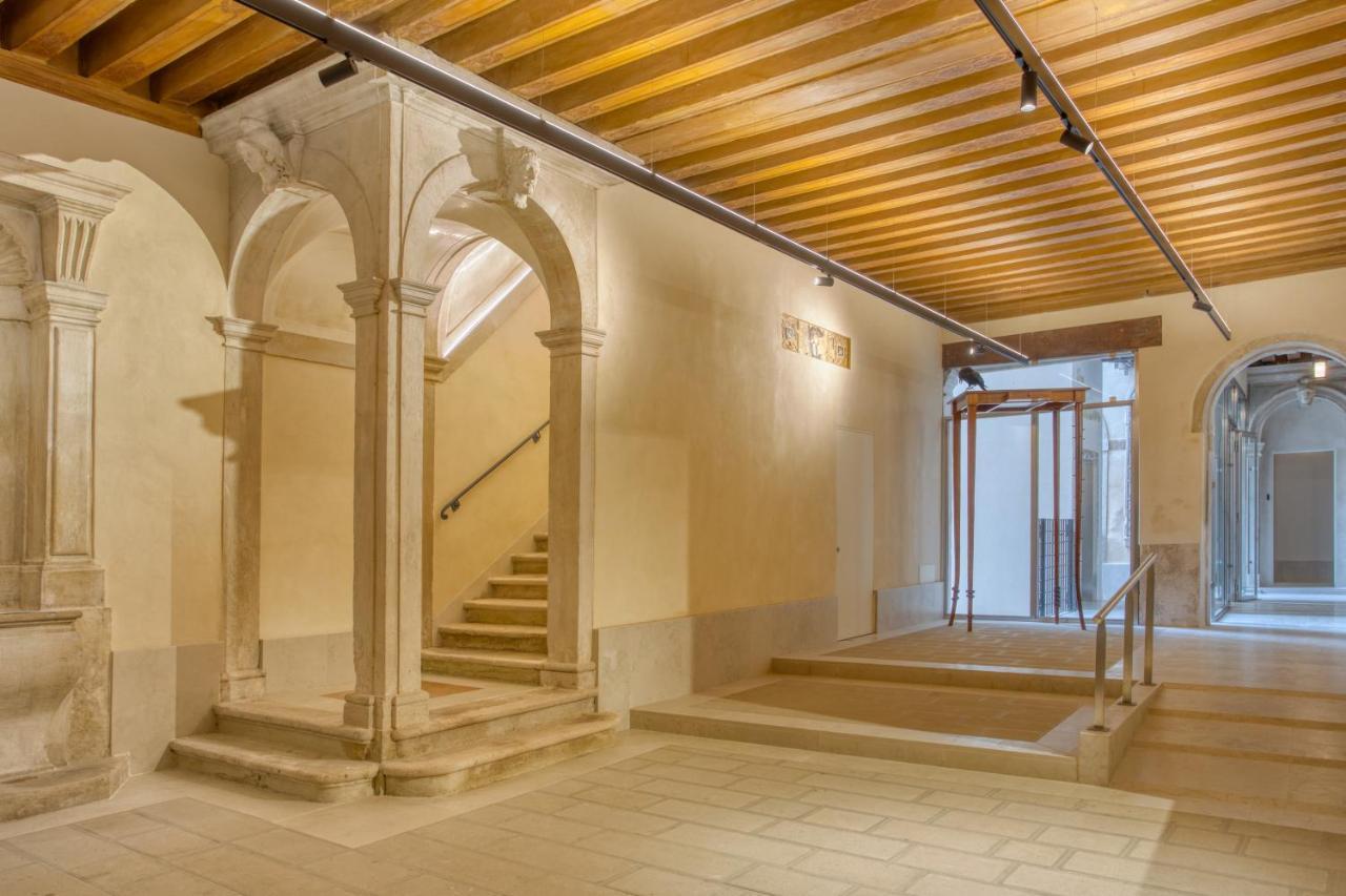 Apartment Palazzo Bonvicini 10 *