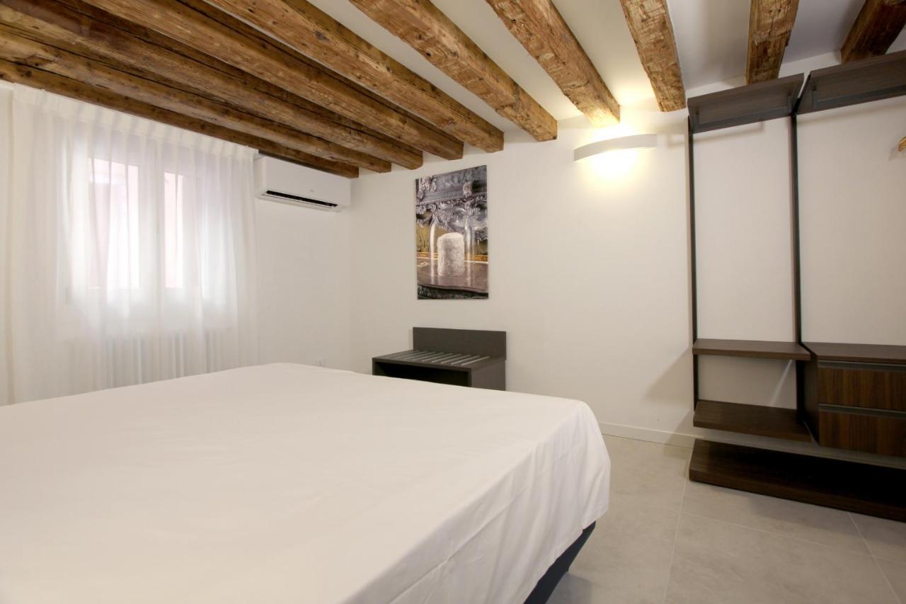 Apartment Modern Art Venice