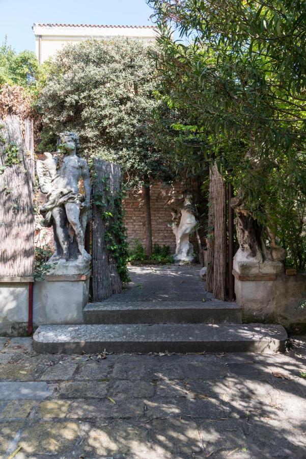 Apartment Secret Garden