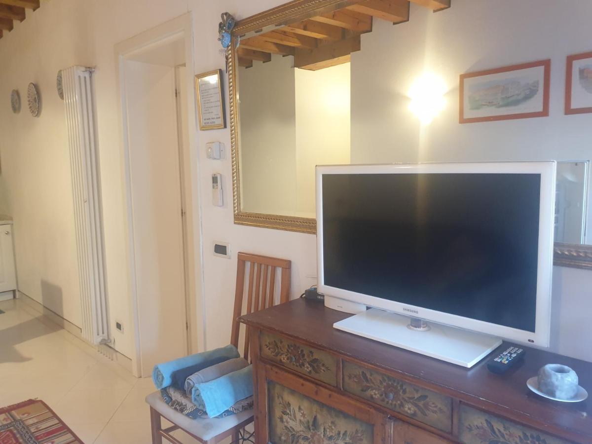 Apartment Beatiful Modern Flat Centre With Private Lounge Area Relax Venice